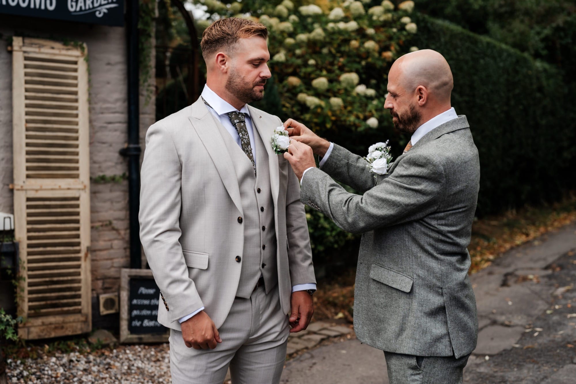 wedding-photographer-cheshire-old-dog-inn-1-2