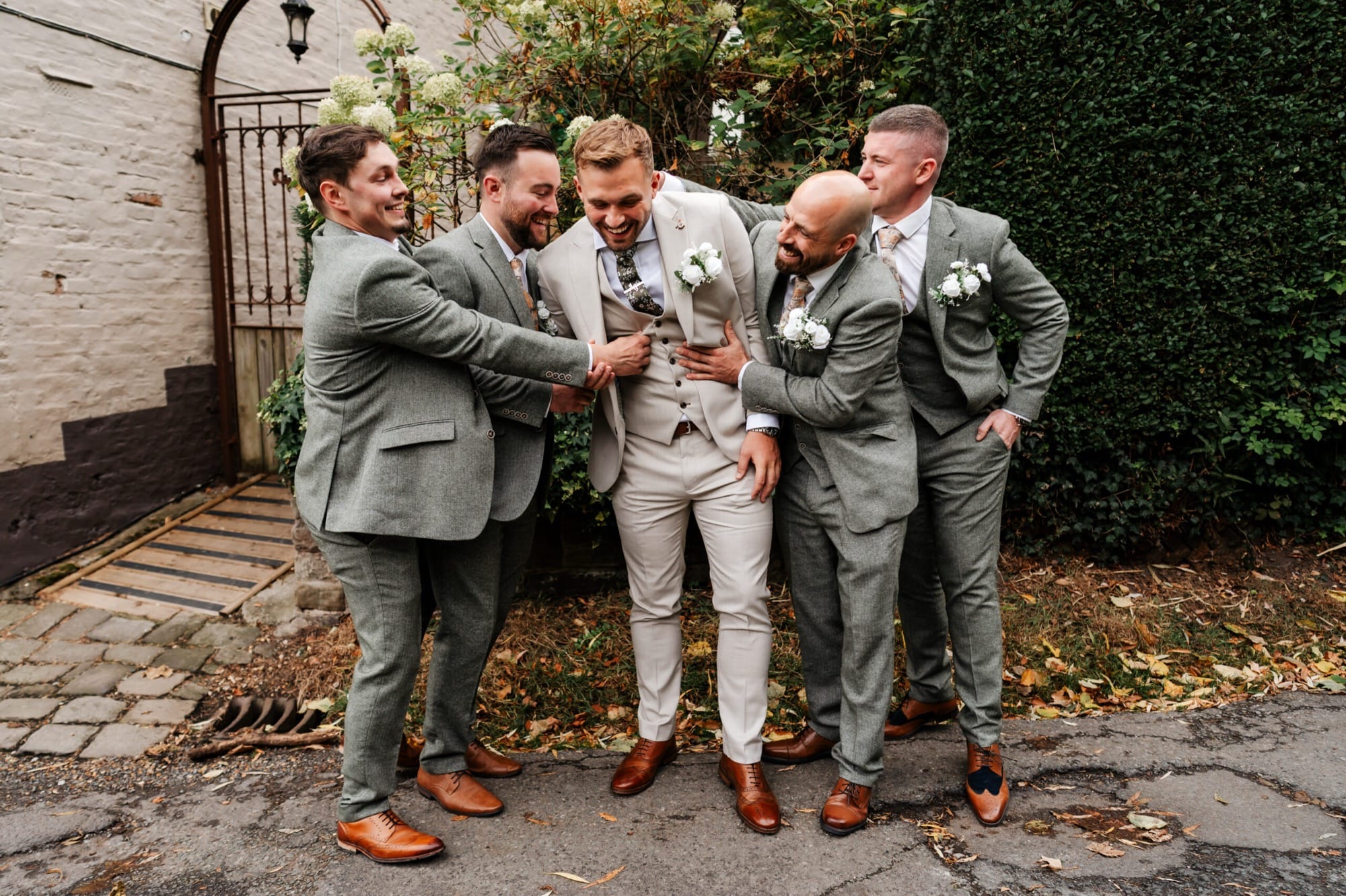 wedding-photographer-cheshire-old-dog-inn-1-2