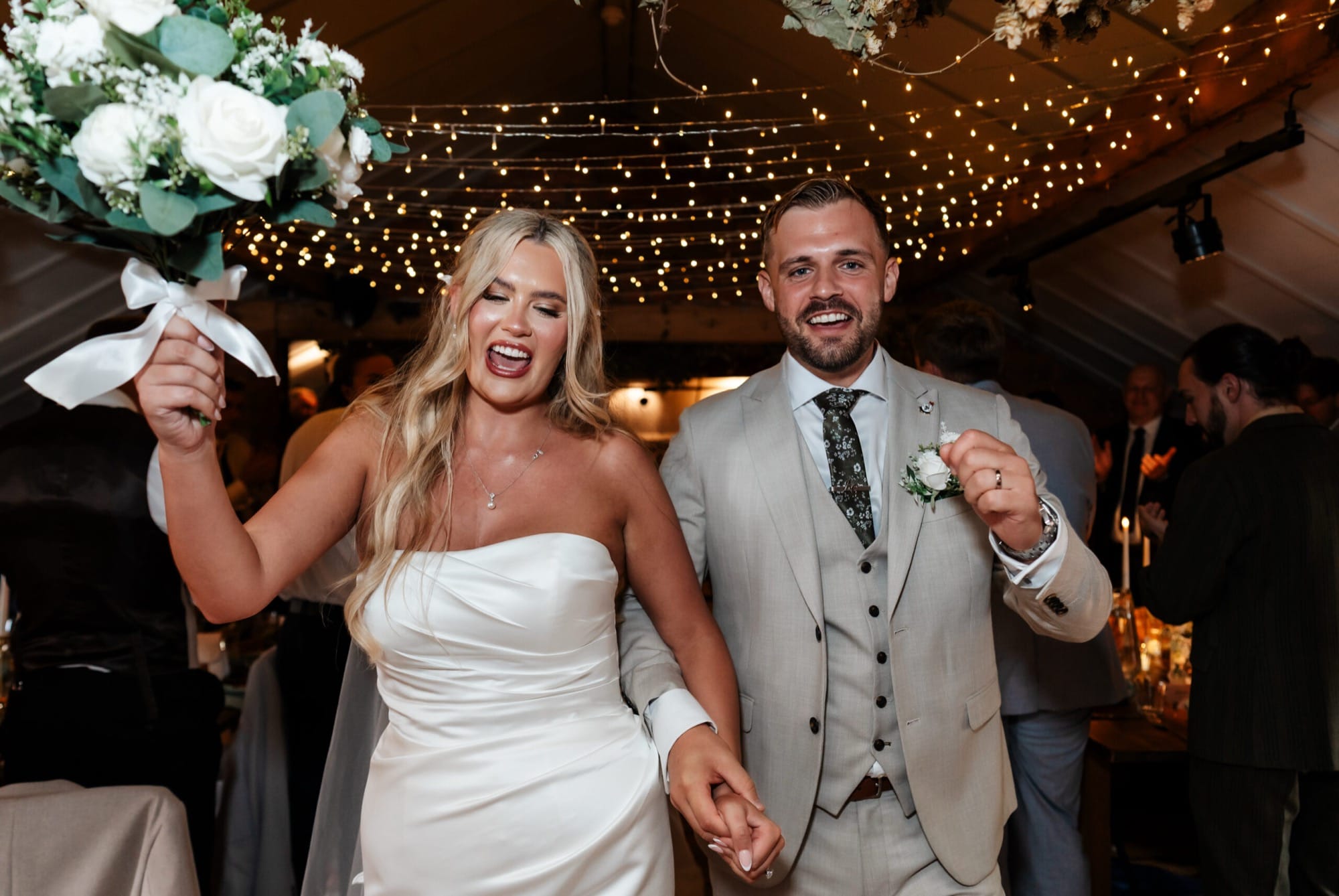 wedding-photographer-cheshire-old-dog-inn-1-2