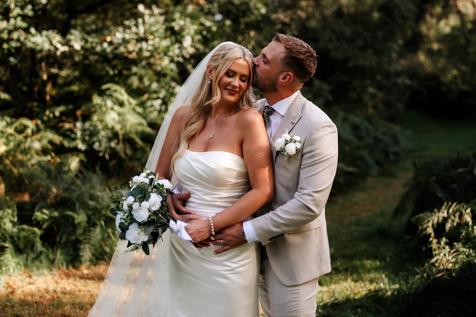 wedding-photographer-cheshire-old-dog-inn-1-2